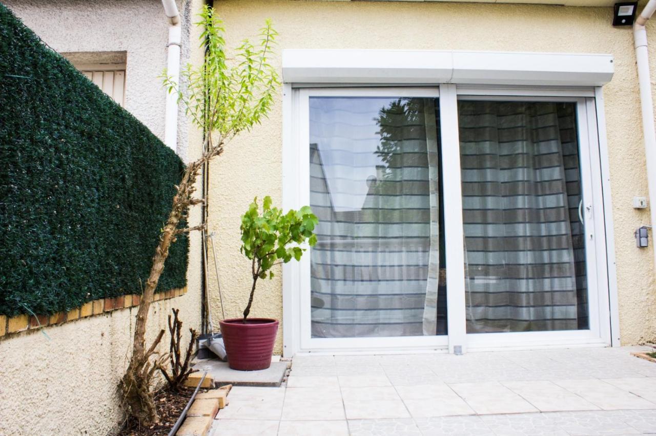 F2 Duplex chez l'aventurière près Disneyland Roissy-en-Brie Esterno foto